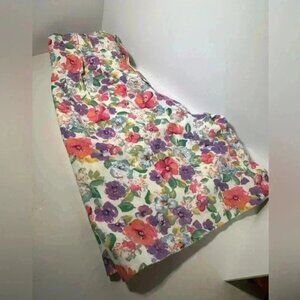 Vintage 80s Floral Front Pleat Shorts Size 10